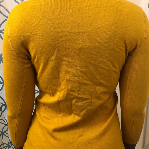 Blouse - Picture 2 of 3